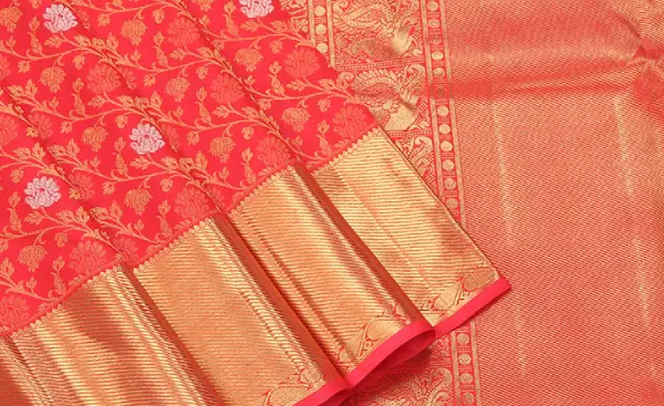 Old Pattu saree buyers in T Nagar | Olds, Saree, Silk sarees